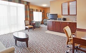 Holiday Inn Express & Suites Salinas By Ihg